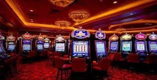 Opsi pembayaran lengkap untuk deposit ke saldo Halaman pemilihan metode pembayaran menampilkan opsi e-wallet, QRIS, dan virtual account